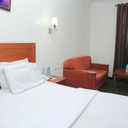 Hotel Bumi Asih Padangsidimpuan Batubelubang Exterior photo